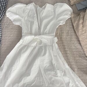 Elegant White Puff Sleeve Dress